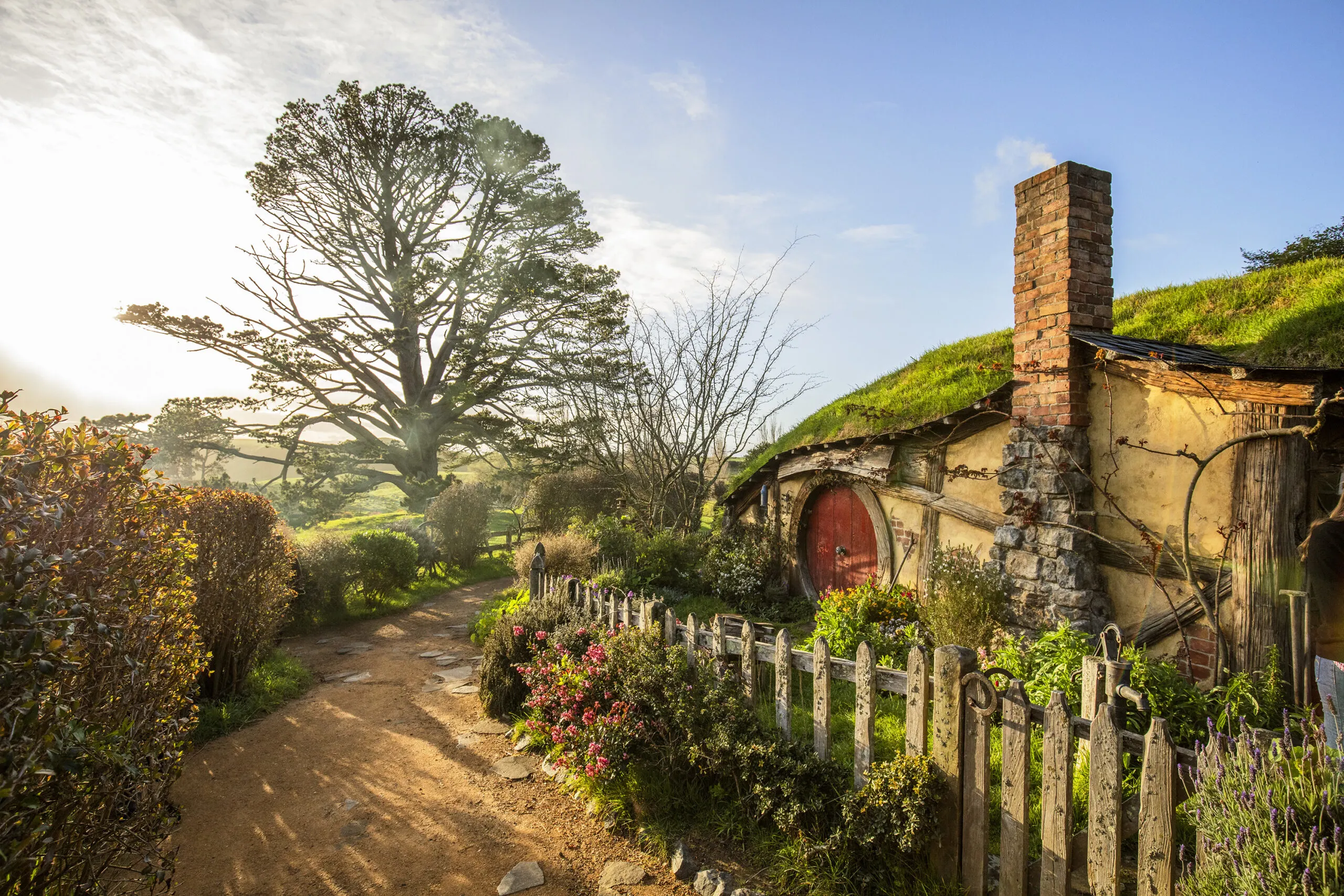 233522-hobbiton-waikato-scaled